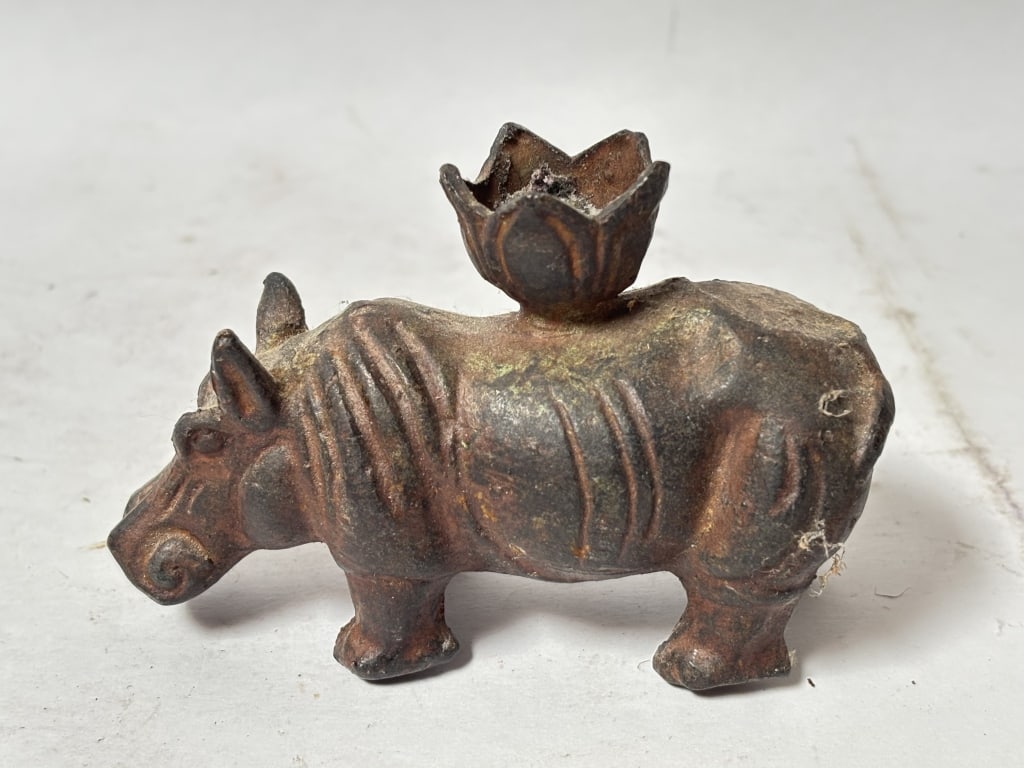 Vintage Metal Hippo Candle Holder: Vintage Metal Hippo Candle Holder, 4.5in by 3in