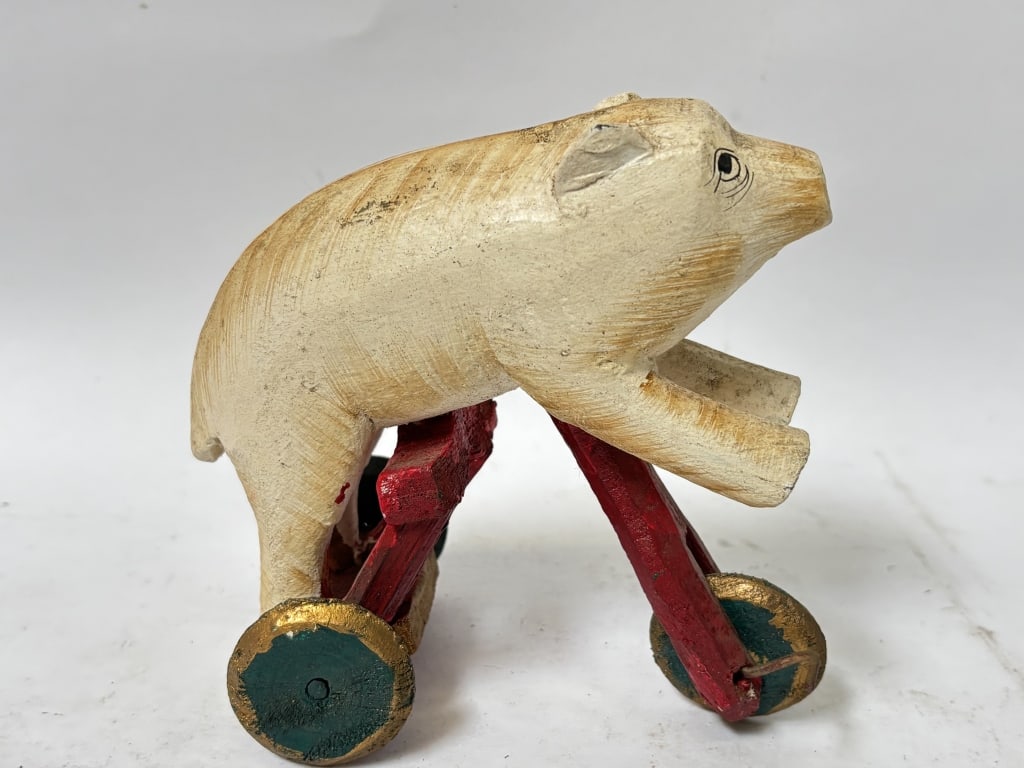 Vintage Wooden Pig Pull Toy: Vintage Wooden Pig Pull Toy, 5.5in