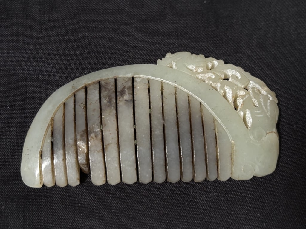 Chinese Jade Carved Comb (1 of 2)