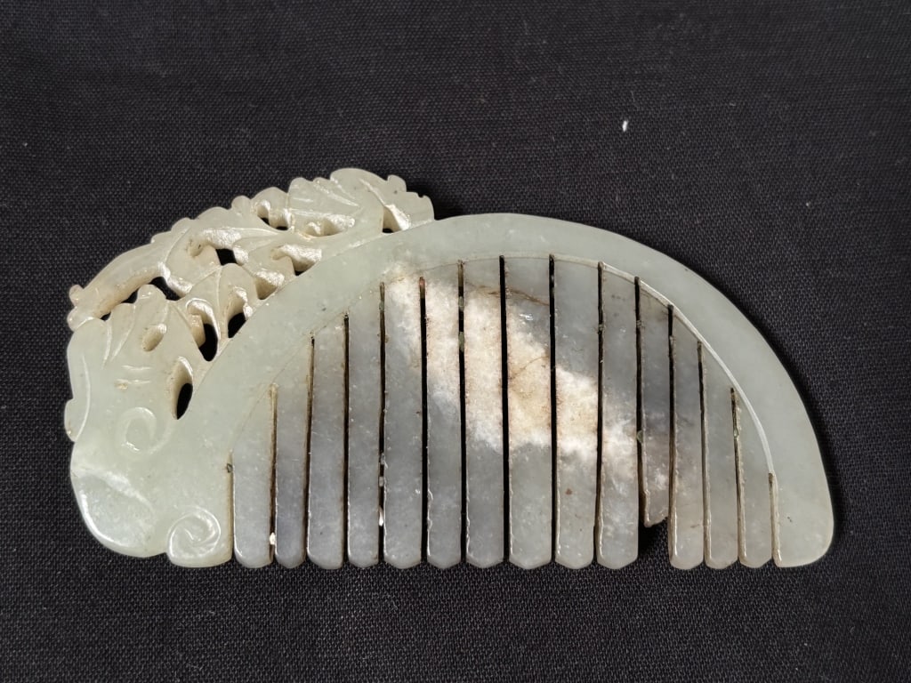 Chinese Jade Carved Comb - 2