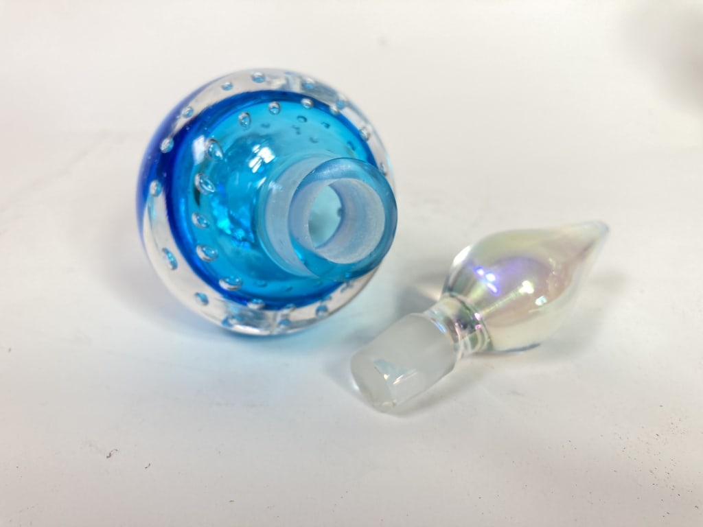 Vintage Blue Controlled Bubble Perfume Bottle - 3