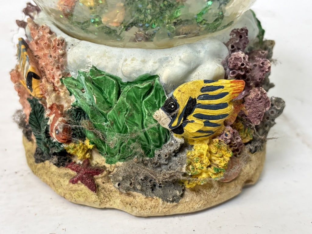 Vintage Sea Turtle Snow Globe - 3