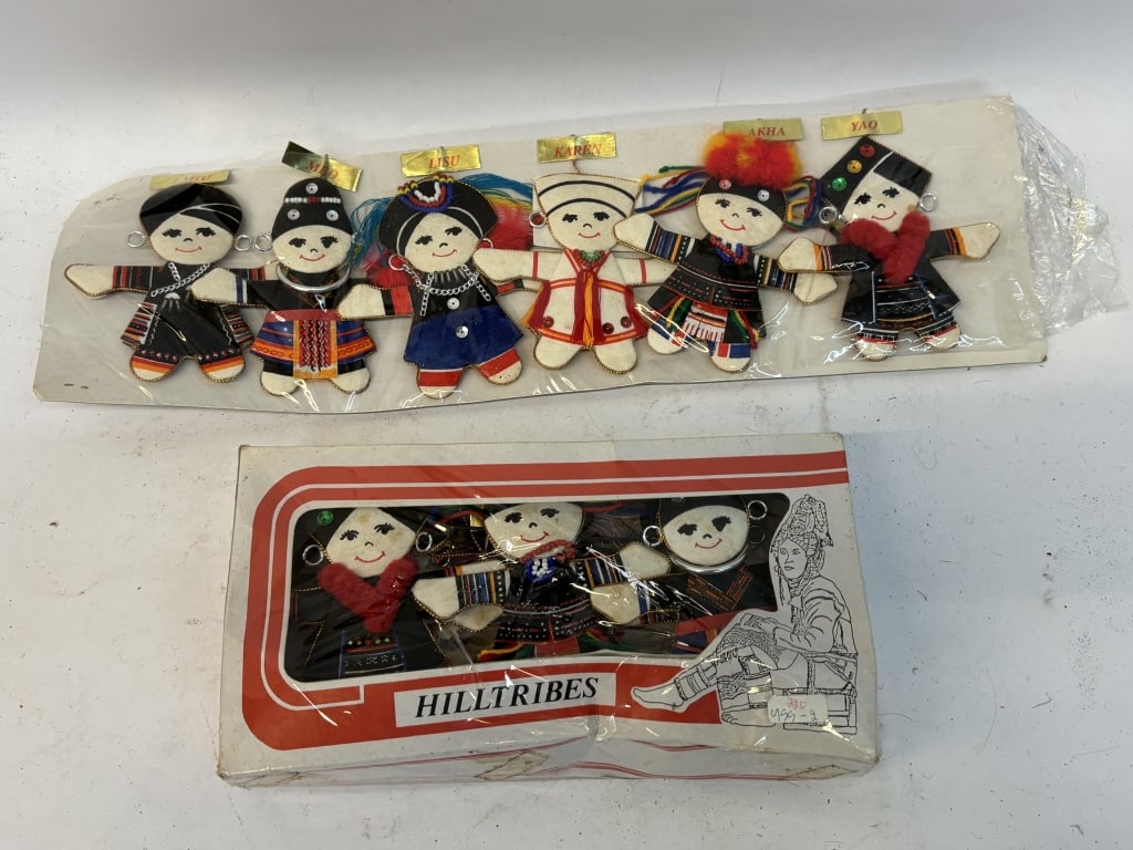 Group of Hilltribes Dolls: Group of Hilltribes Dolls, 16in