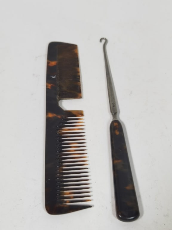 (2) Vintage Faux Tortoise Shell Combs - 2