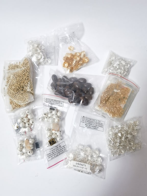 Group of Costume Jewelry Beads (1 of 2)