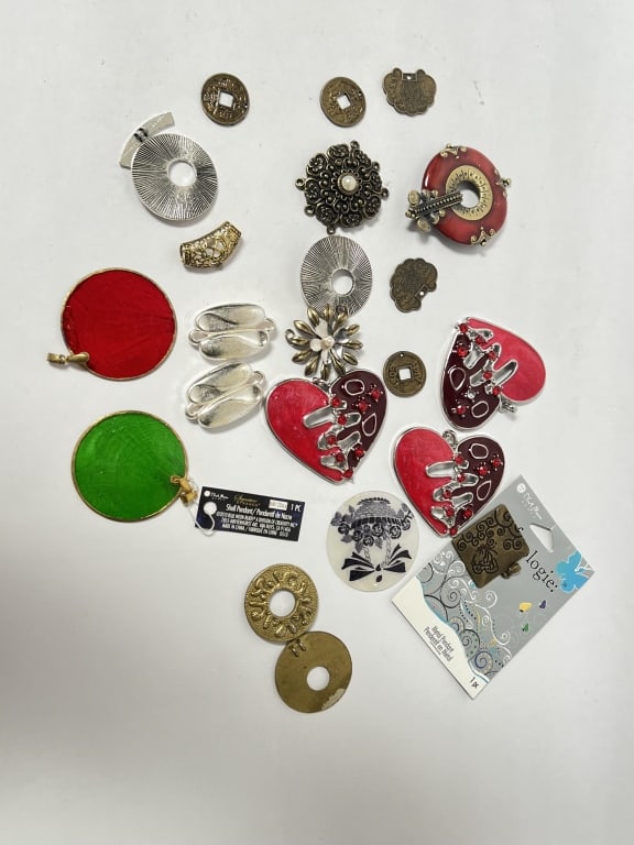 Group of Costume Jewelry Beads (1 of 2)