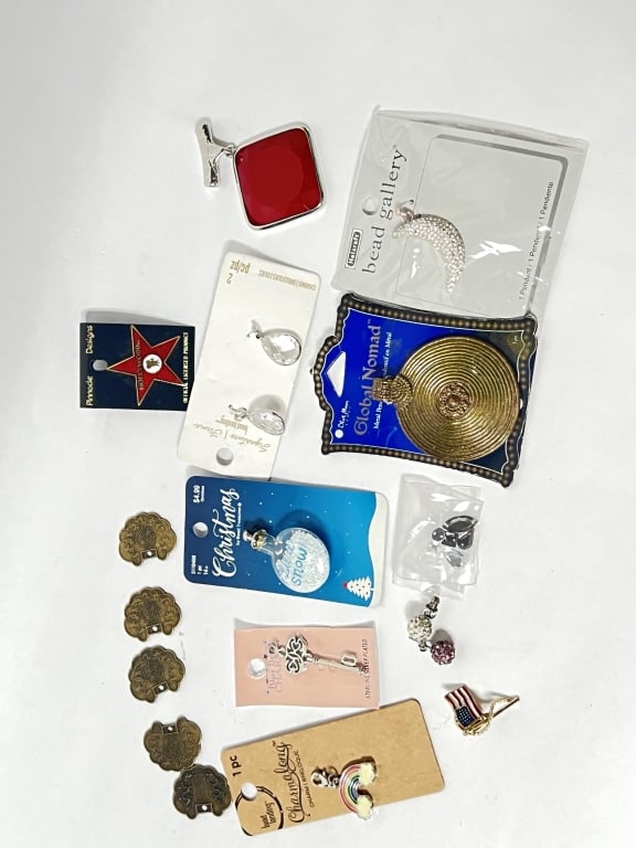 Group of Accessories (1 of 2)