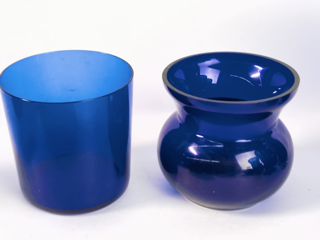 (2) Vintage Cobalt Blue Glass Vases (1 of 4)