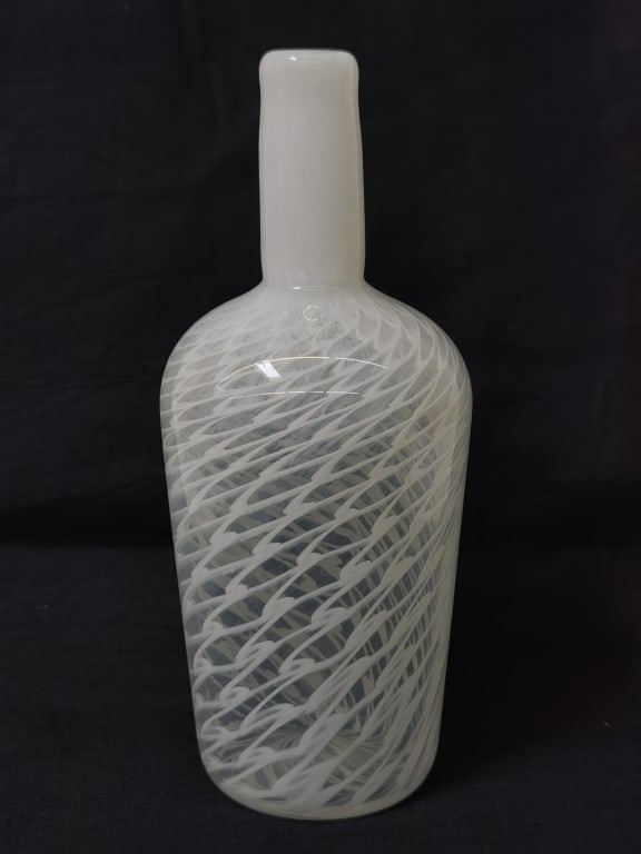 2001 Signed White Pulled Pattern Glass Vase - 2