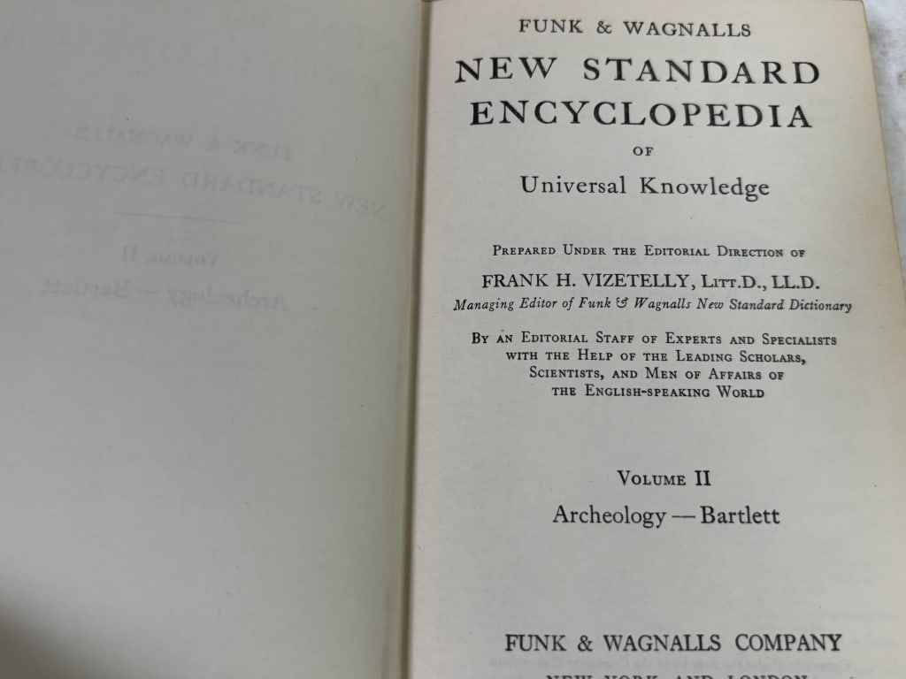 1935 Funk & Wagnalls New Standard Encyclopedia Il: 1935 Funk & Wagnalls New Standard Encyclopedia Il, 6.25in by 4.25in
