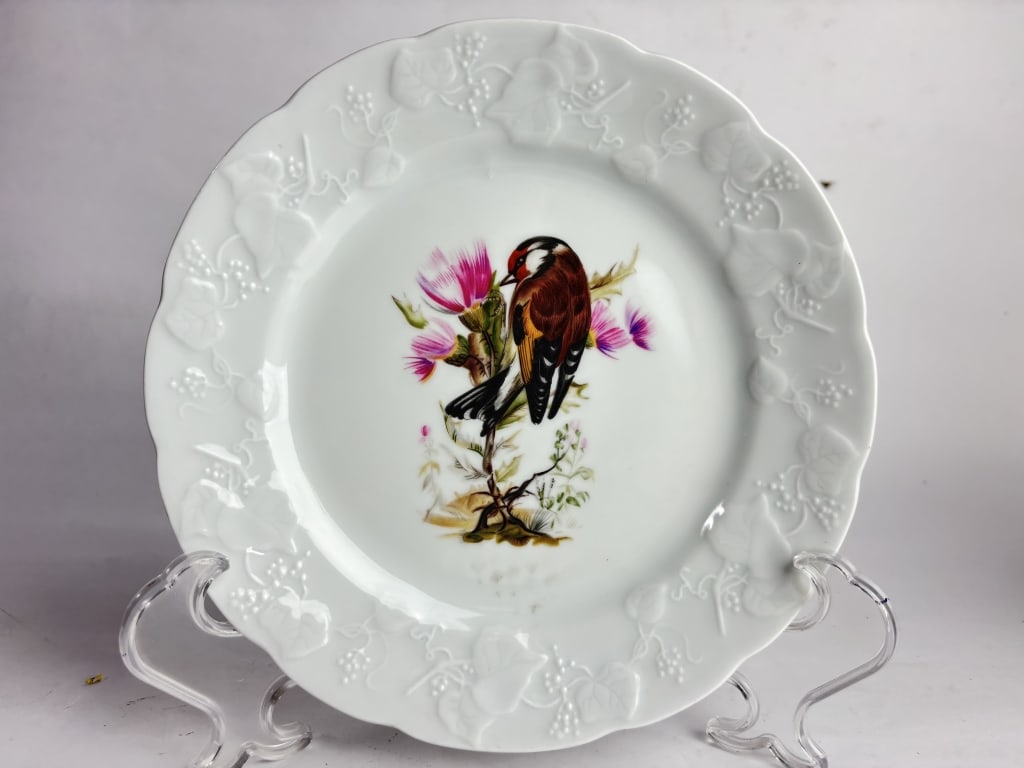 Vintage Lierre Sauvage CNP France Porcelain Bird P (1 of 3)