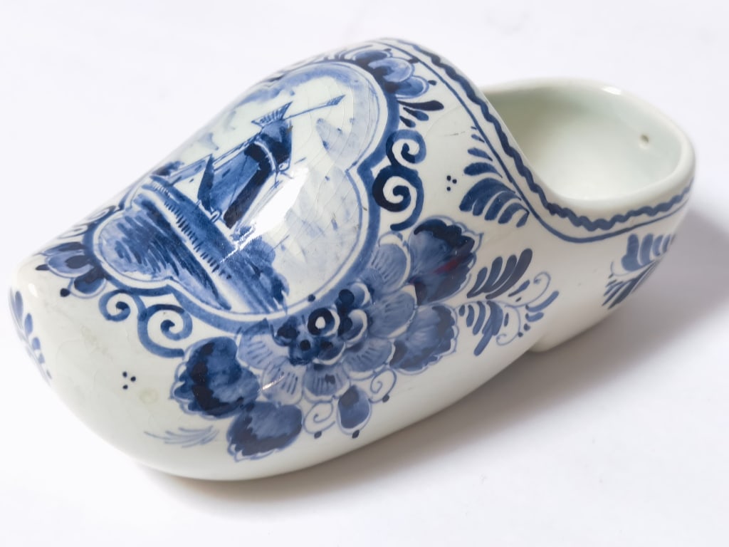 Vintage Delftsblauw Holland Hand Painted Shoe: Vintage Delftsblauw Holland Hand Painted Shoe, 6.5in