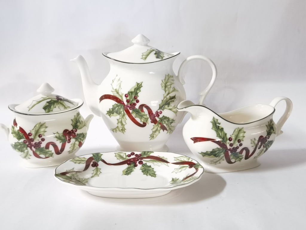 Set of Charter Club Porcelain Winter Garland Wares: Set of Charter Club Porcelain Winter Garland Wares, 8in