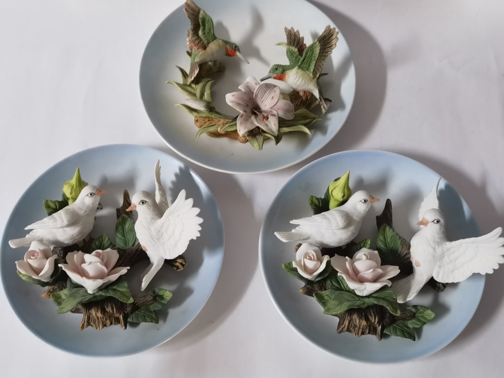 (3) 3D Porcelain Birds Plates: (3) 3D Porcelain Birds Plates, 8in