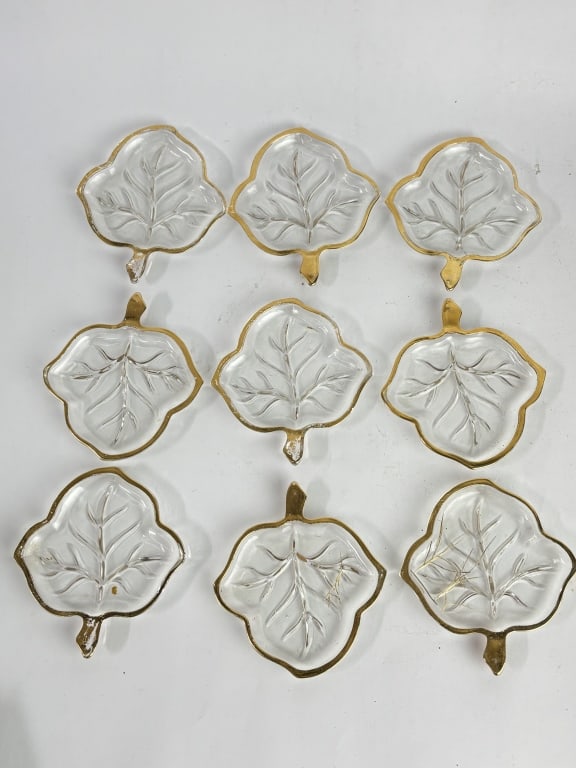 (9) Vintage Hazel Atlas 22KT Gold Trimmed Leaf Dis: (9) Vintage Hazel Atlas 22KT Gold Trimmed Leaf Dishes, 4in