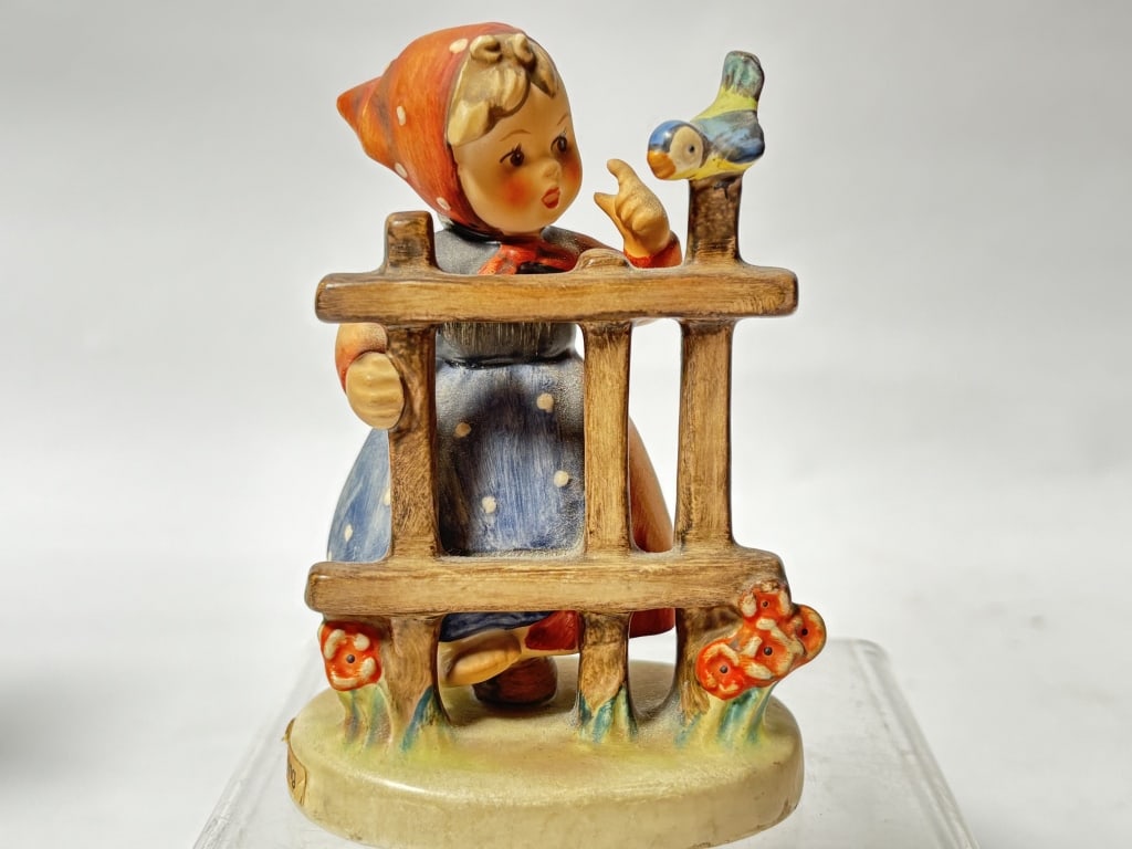 Goebel Hummel Porcelain "Signs of Spring" Figurine: Goebel Hummel Porcelain "Signs of Spring" Figurine, 4in