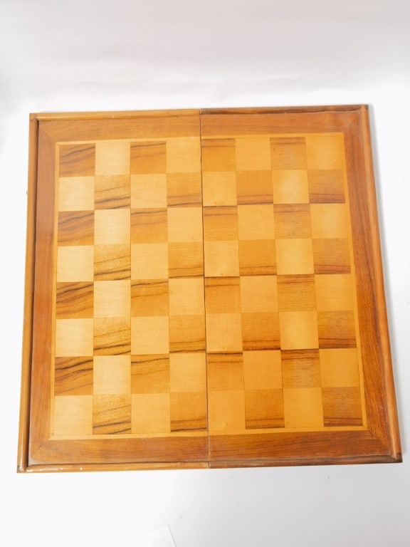 Set of Chess: Set of Chess, 15.5in by 7.75in by 2in