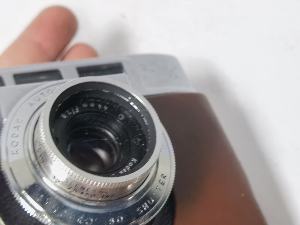 Vintage Kodak Automatic 35 Camera - 6
