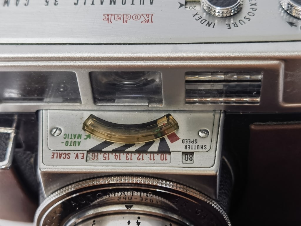 Vintage Kodak Automatic 35 Camera - 7