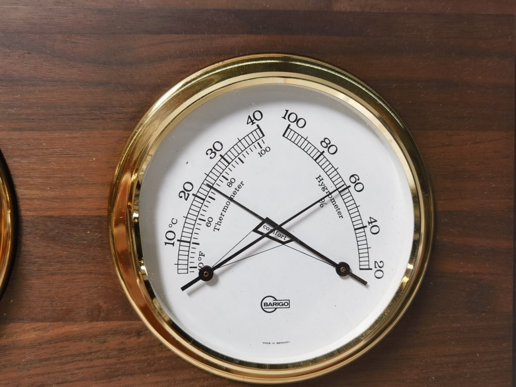 Josten's Walnut Comfortmeter - 3