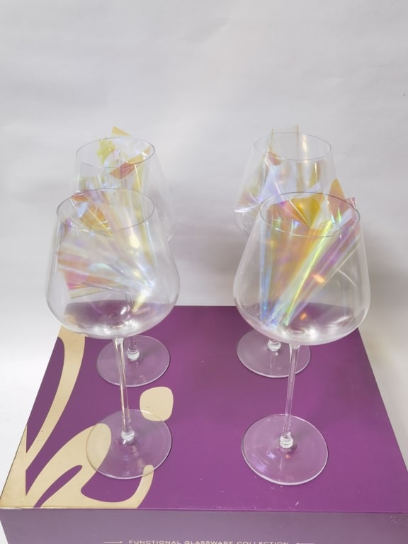 (4) Scarlet Wine Glasses - 3