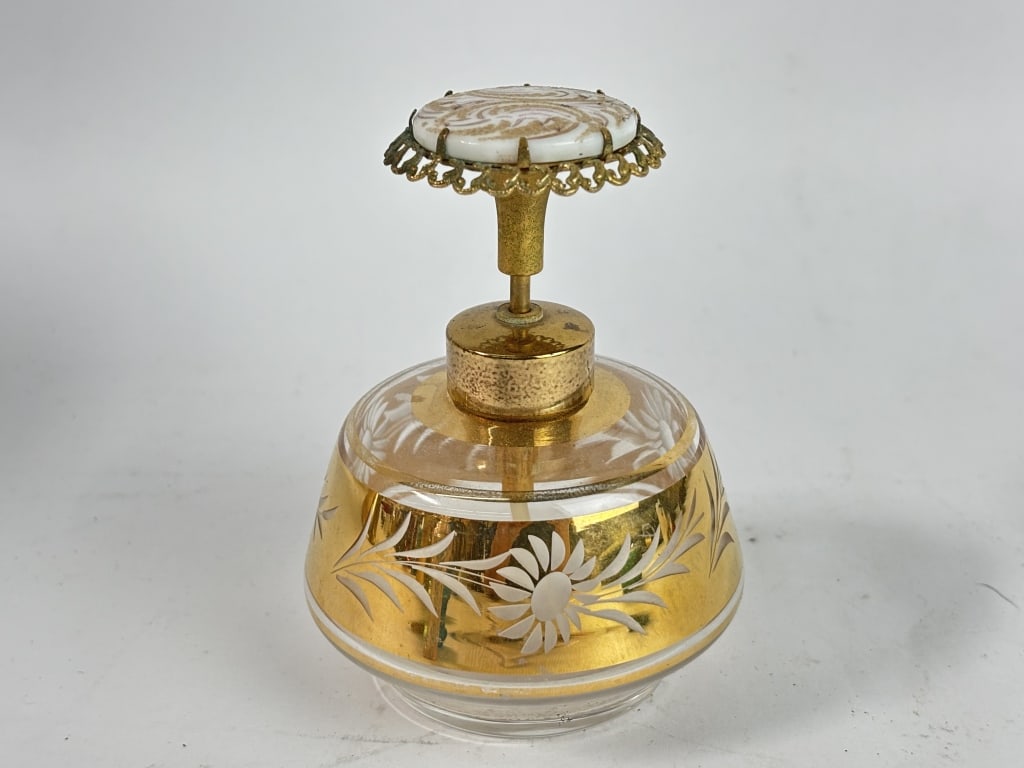 Vintage DeVilbiss Gilt Glass Perfume Atomizer: Vintage DeVilbiss Gilt Glass Perfume Atomizer, 4.25in