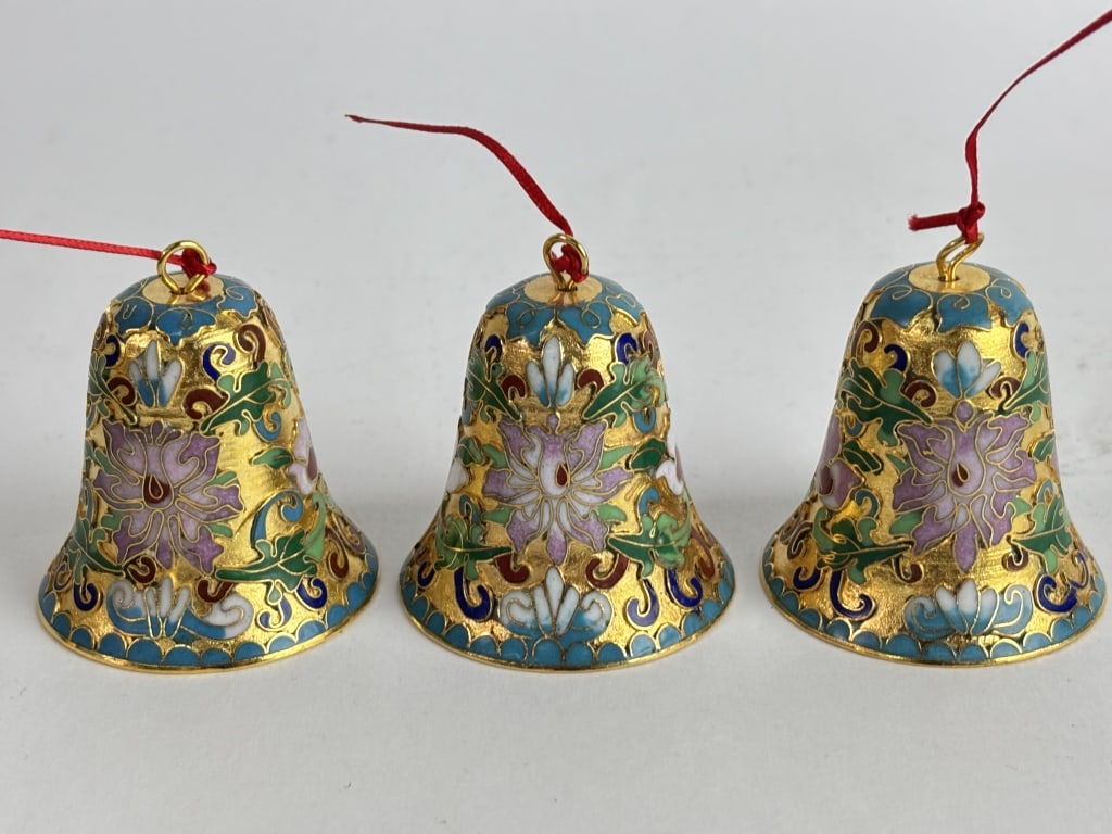 (3) Vintage Chinese Cloisonne Bells: (3) Vintage Chinese Cloisonne Bells, 2.25in by 2in
