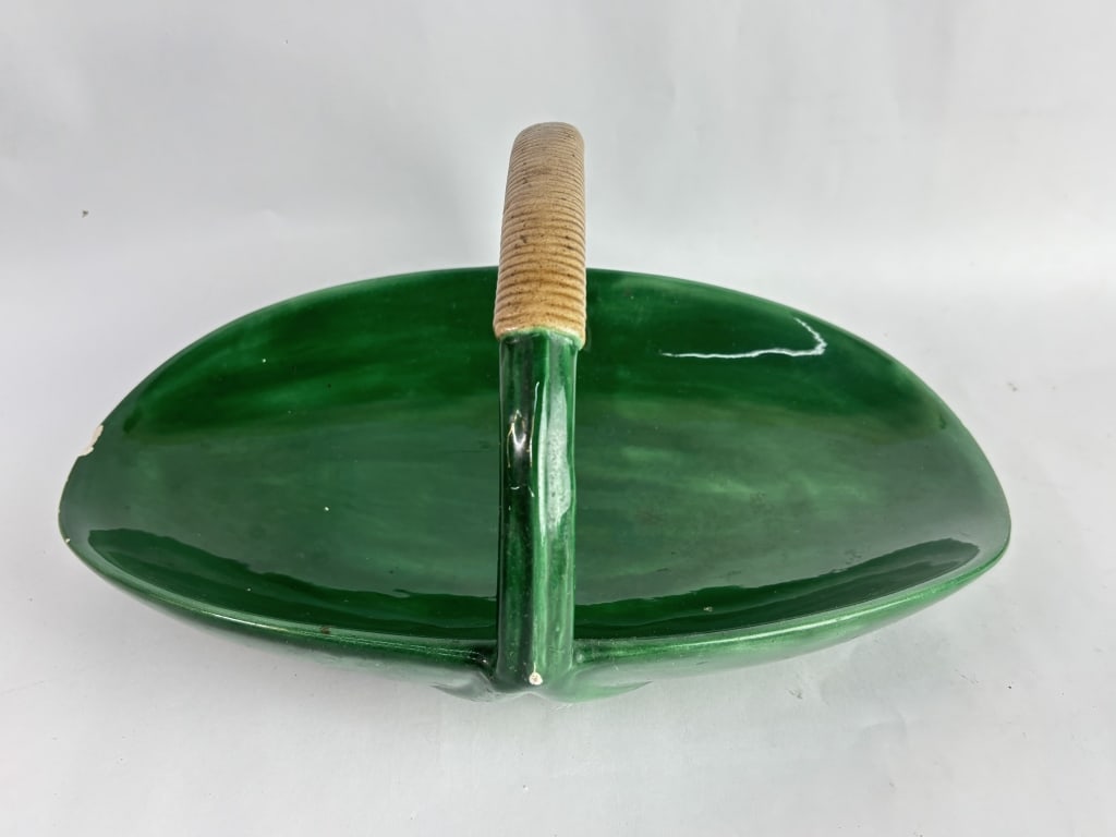 Vintage Pottery Basket Bowl: Vintage Pottery Basket Bowl, 14in by 9.5in by 7in