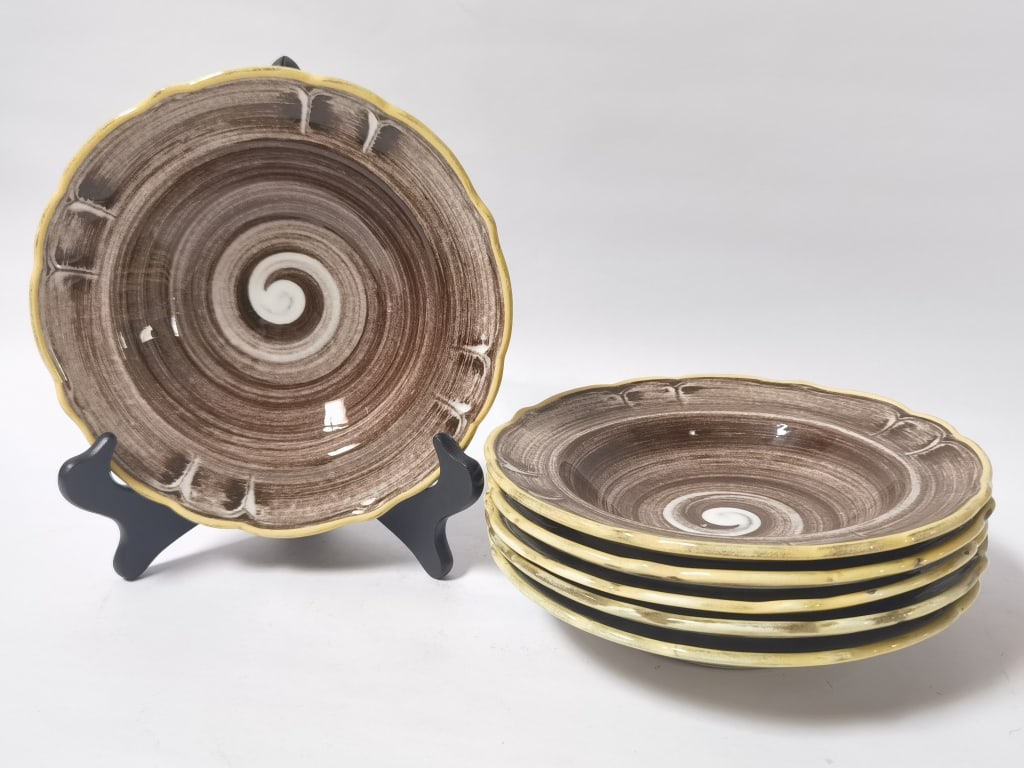 (6) Vintage Santa Anite Vreni Porcelain Plates: (6) Vintage Santa Anite Vreni Porcelain Plates, 8in