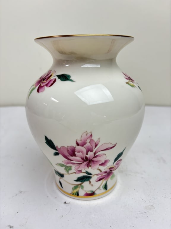 Vintage Lenox Barrington Collection Floral Vase: Vintage Lenox Barrington Collection Floral Vase