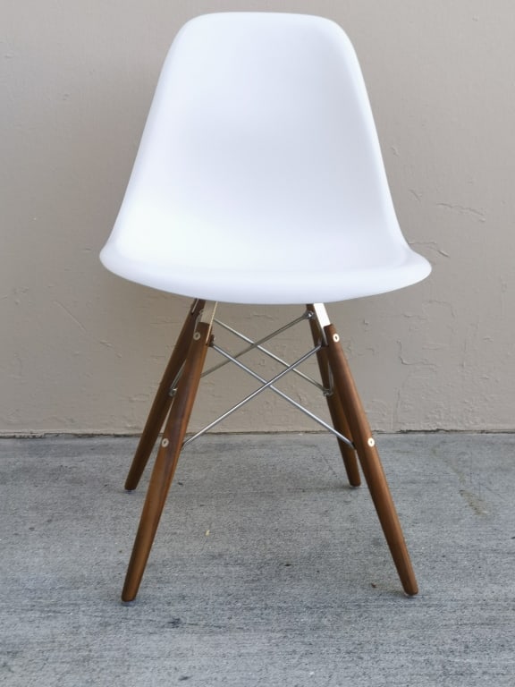 Modern Eames Plastic Side Chair - 2