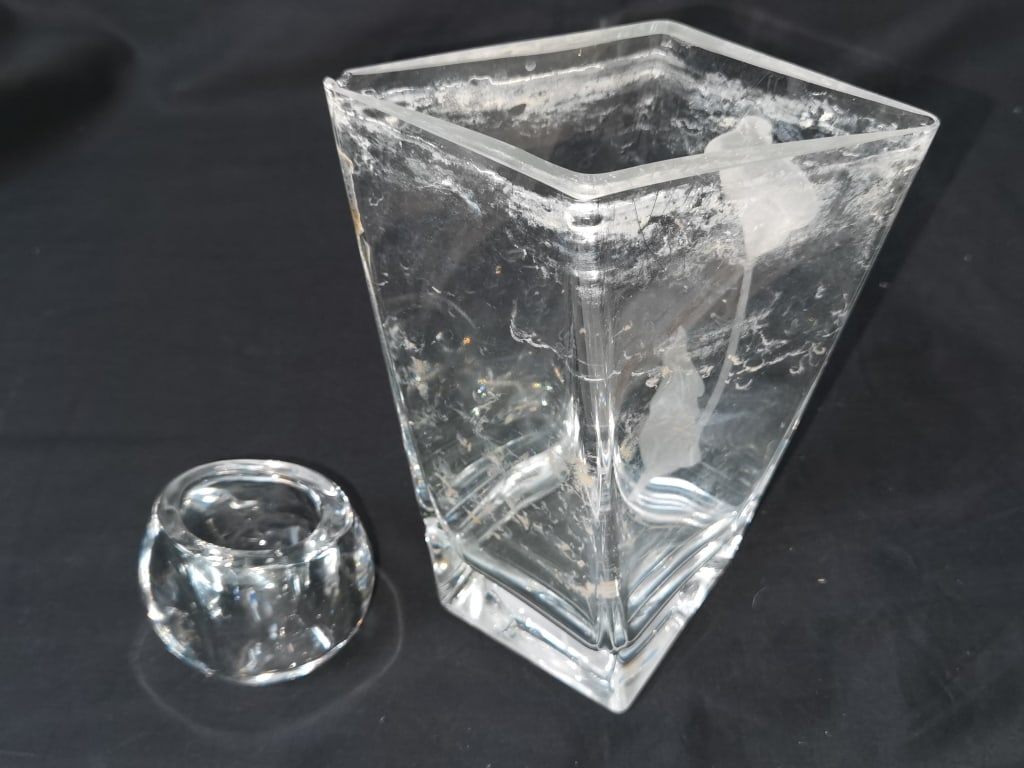 Mikasa Crystal Glory Day's Lily Vase and Glass Vas: Mikasa Crystal Glory Day's Lily Vase and Glass Vase, 9.5in by 6.5in