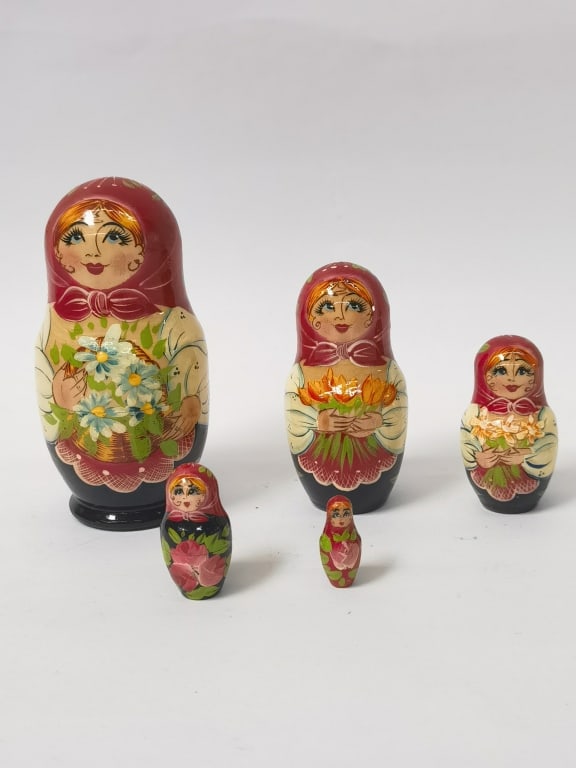 Set of Vintage Russian Hand Painted Nesting Dolls (1 of 5)