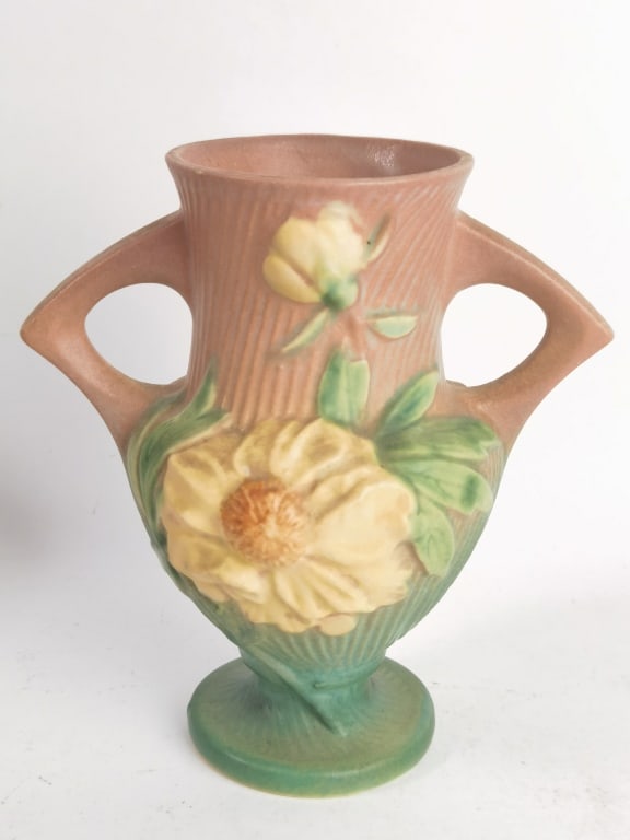Vintage Roseville Peony Pink Vase: Vintage Roseville Peony Pink Vase, 6.5in