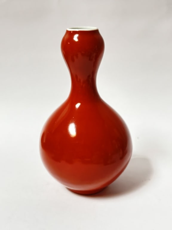 Chinese Porcelain Red Glaze Bulbous Vase: Chinese Porcelain Red Glaze Bulbous Vase, 7.25in