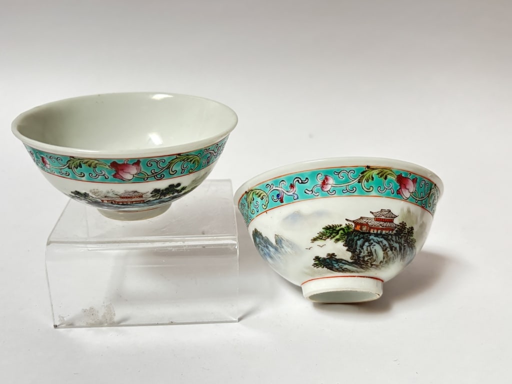 Pr. of Chinese Porcelain Famille Rose Bowls: Pr. of Chinese Porcelain Famille Rose Bowls, 3.5in by 2in