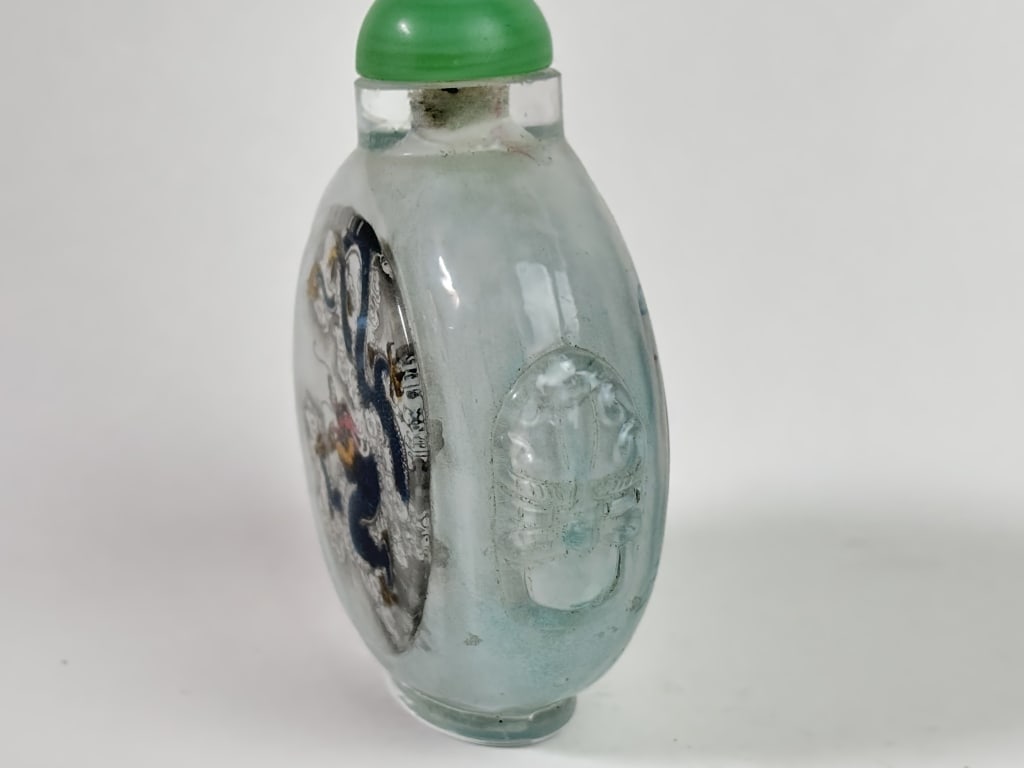 Chinese Reverse Painted Glass Snuff Bottle - 2