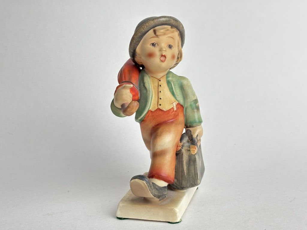 Vintage Goebel Hummel Porcelain Merry Wanderer: Vintage Goebel Hummel Porcelain Merry Wanderer, 5.5in