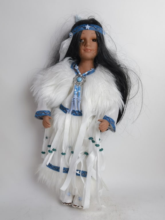 Heritage Signature Native American Cholena Porcela: Heritage Signature Native American Cholena Porcelain Doll, 16in