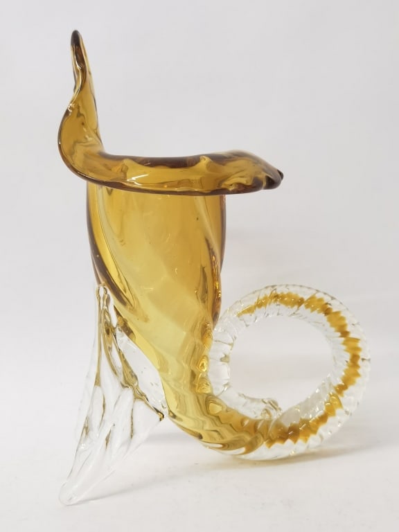 Vintage Murano Italy Amber Glass Cornucopia Horn V: Vintage Murano Italy Amber Glass Cornucopia Horn Vase, 8.5in