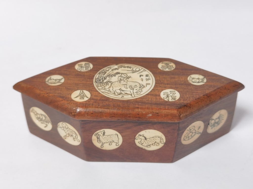 Vintage Chinese Bone Inlay Hongmu Wood Carved Jewe (1 of 9)