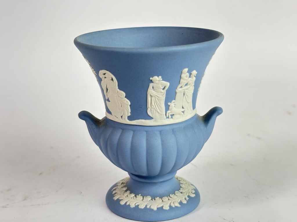 Vintage Wedgwood Jasperware Vase (1 of 7)