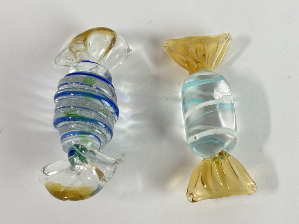 (2) Vintage Murano Italy Art Glass Candies: (2) Vintage Murano Italy Art Glass Candies, 2.5in