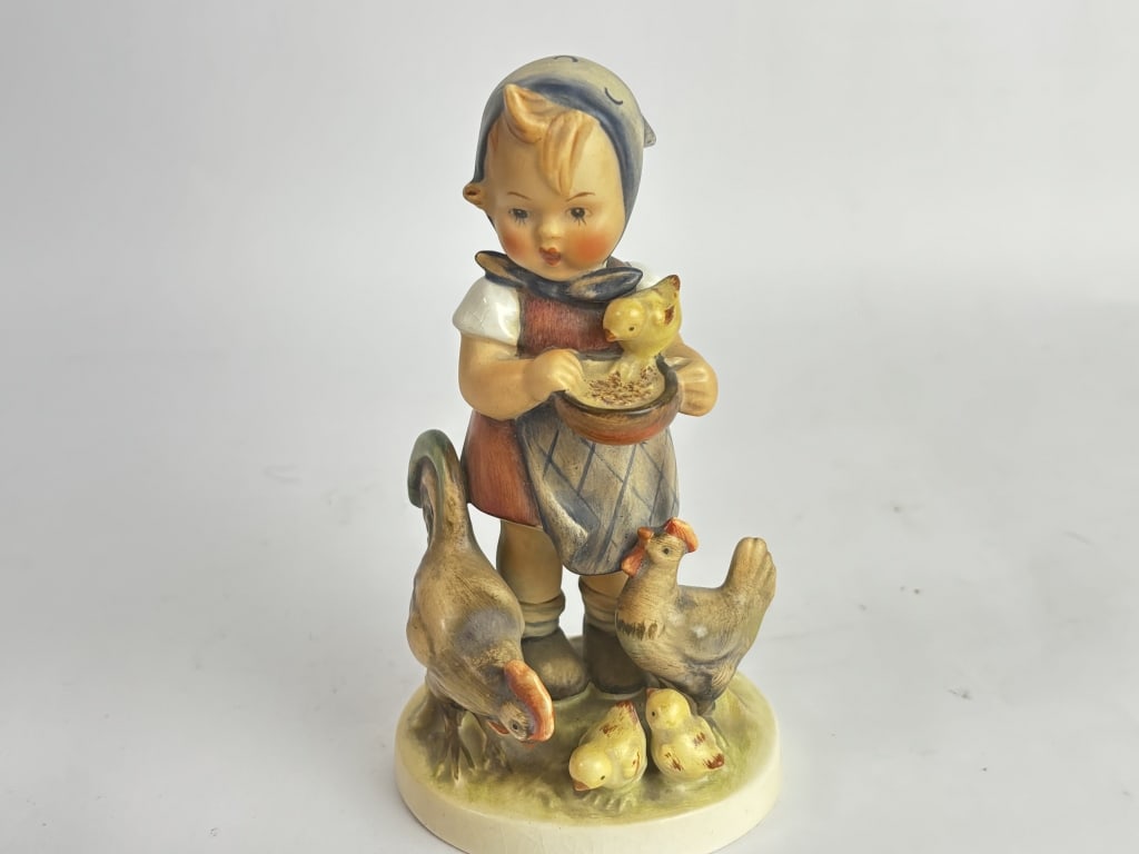 Vintage Goebel Hummel Porcelain "Feeding Time" Fig (1 of 6)