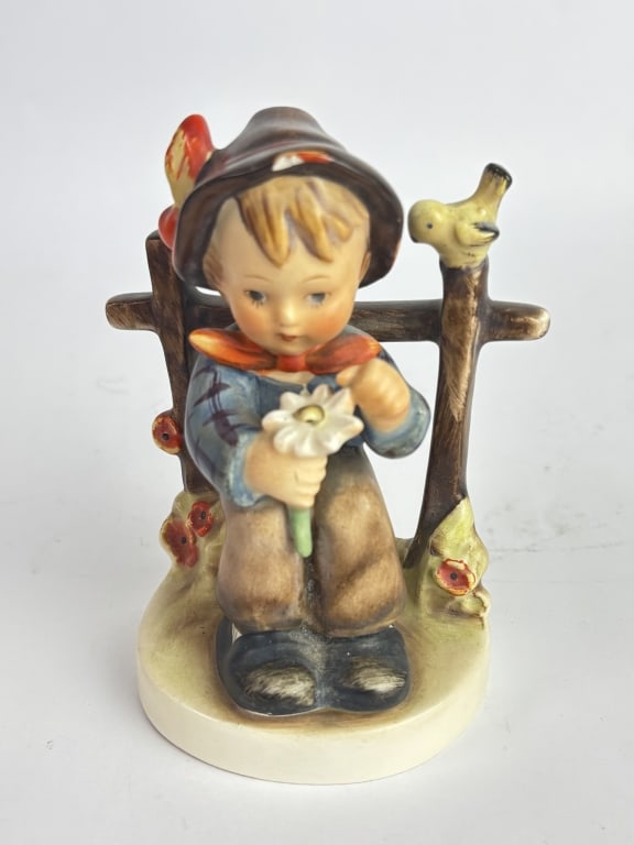 Vintage Goebel Hummel Porcelain "She Loves Me" Fig: Vintage Goebel Hummel Porcelain "She Loves Me, She Loves Me Not" Figurine, 5in
