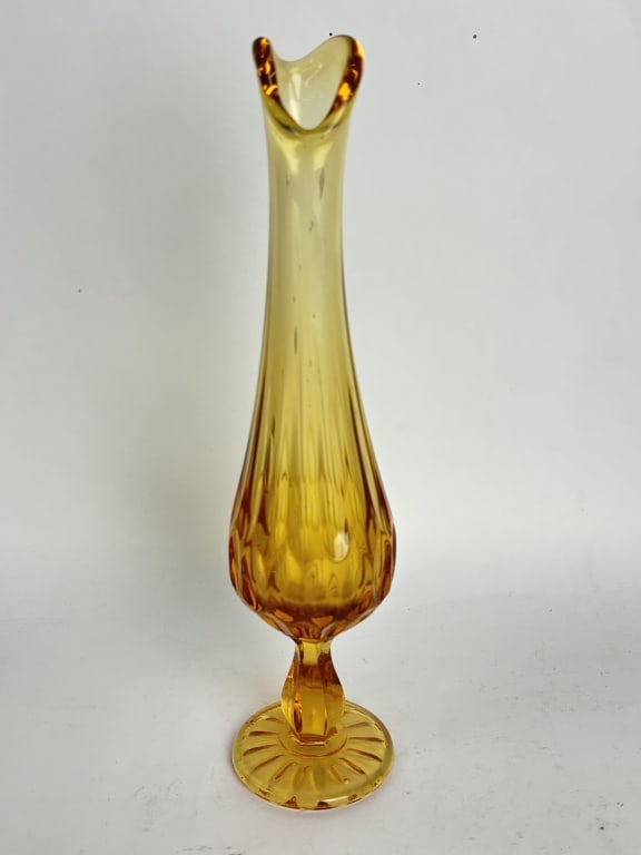 Vintage Fenton Glass Colonial Amber Swung Bud Vase: Vintage Fenton Glass Colonial Amber Swung Bud Vase, 10.25in