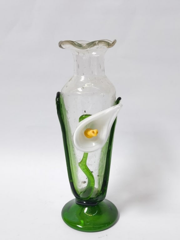 Vintage Nos Calla Lily Art Glass Bud Vase: Vintage Nos Calla Lily Art Glass Bud Vase, 9.75in