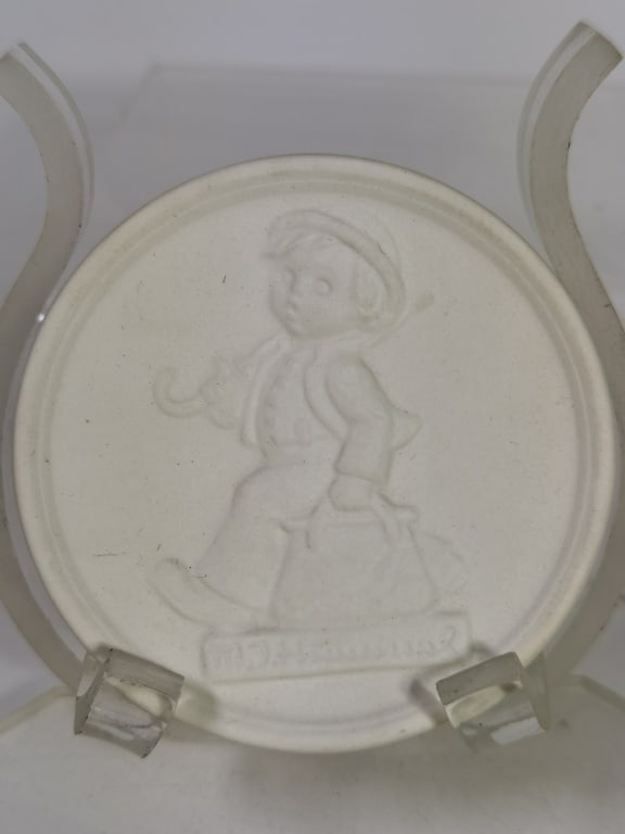 1979 Annual Hummel Festival Plaque (1 of 4)