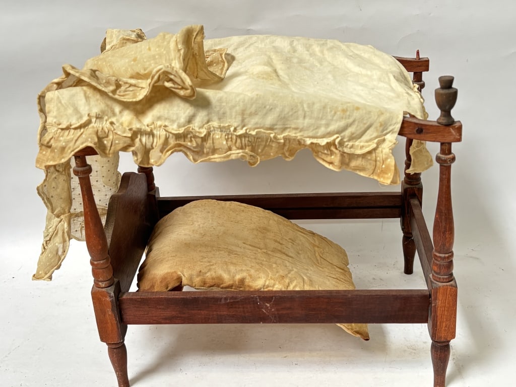 Vintage Dollhouse Wood Bed Frame (1 of 4)