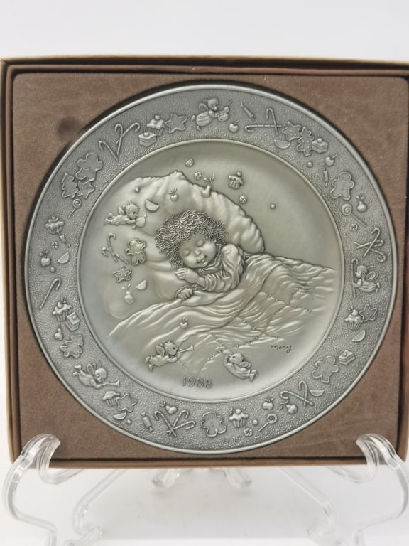 Vintage Hallmark Heirloom Collector's Pewter Plate: Vintage Hallmark Heirloom Collector's Pewter Plate, 5.75in